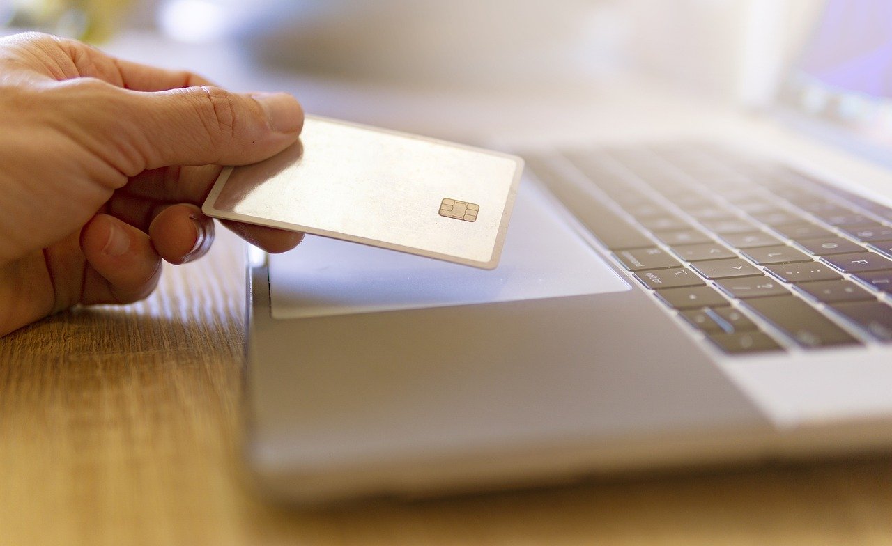 Painel com métricas de CRM para e-commerce em loja virtual