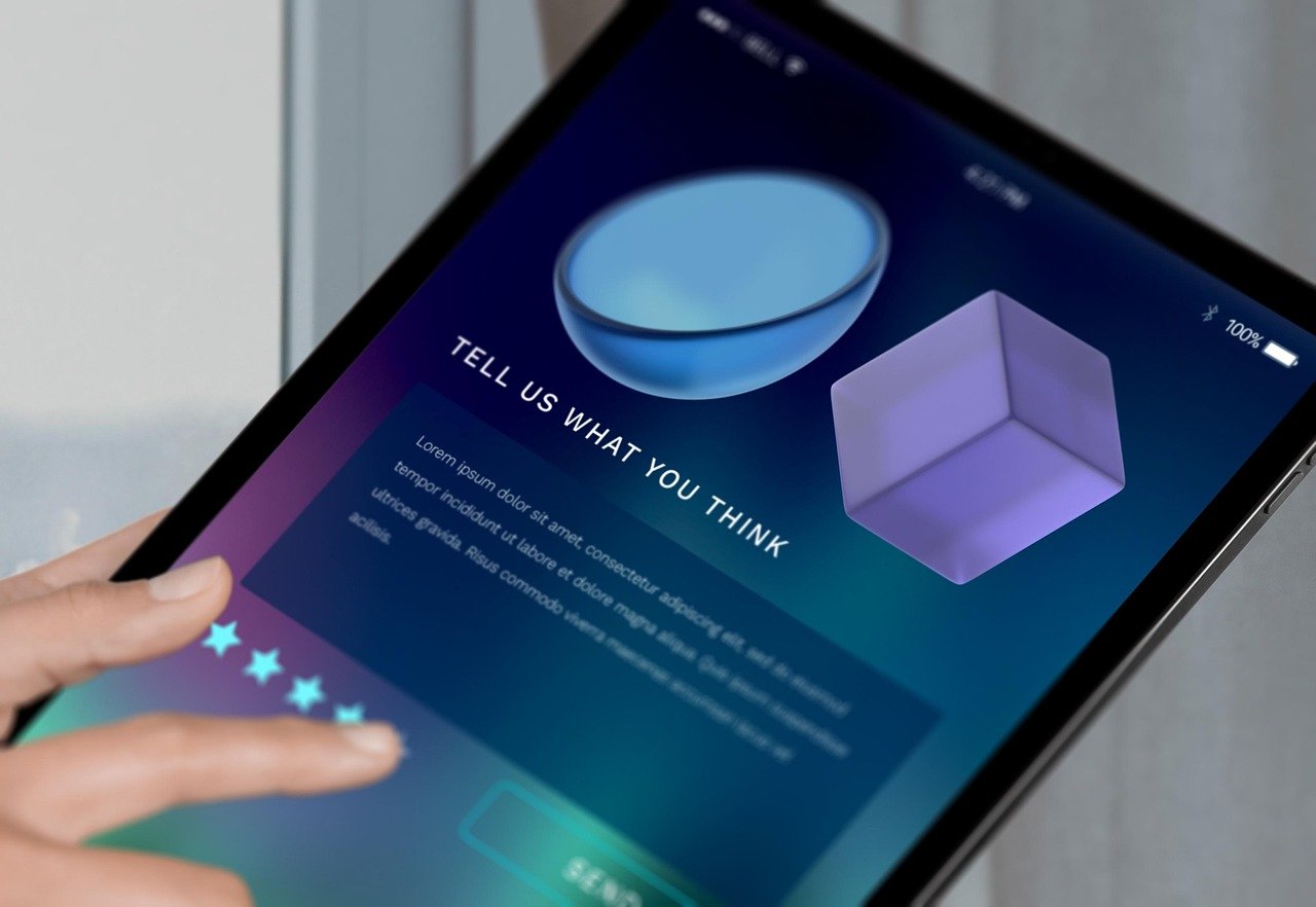 Tela com avaliações de clientes destacando atendimento e reputação no marketplace